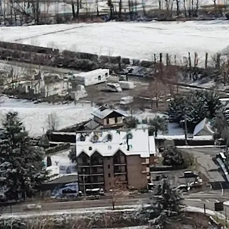 Avec Vue Sur La Montagne *