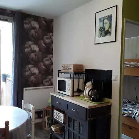 Avec Vue Sur La Montagne